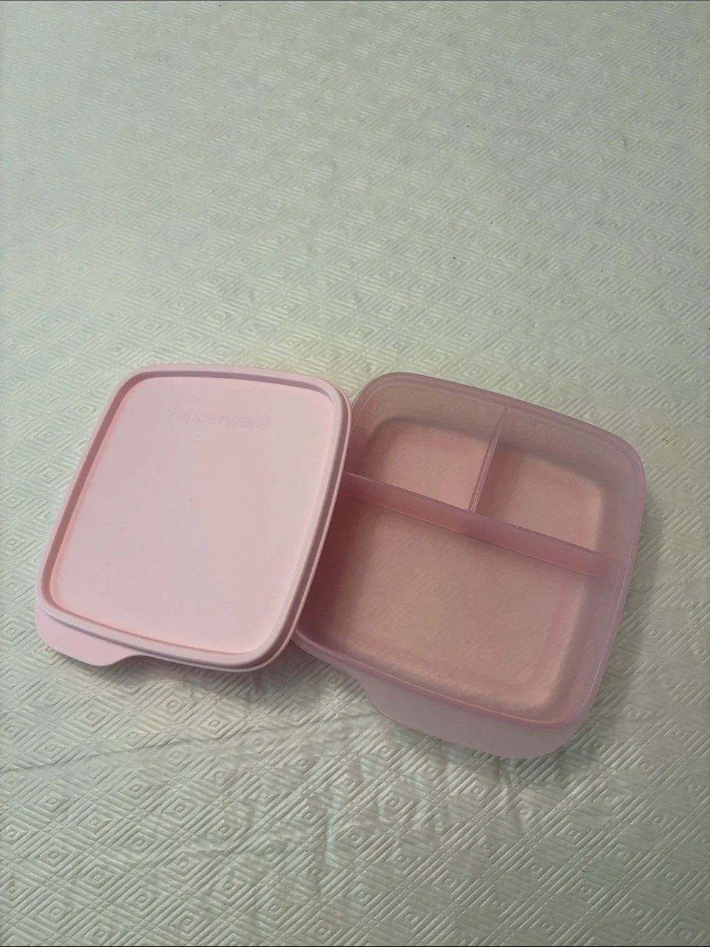 NEW LISTING Tupperware Assorted Food Storage Containers for lunches